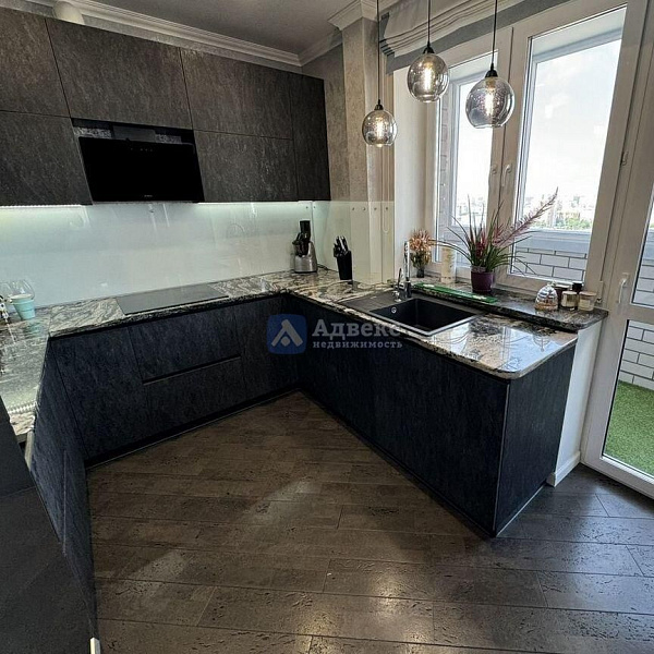 Квартира 3-комн., 90 м² Квартира 3-комн., 90 м²