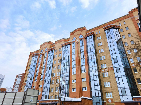 Квартира 4-комн., 156 м²