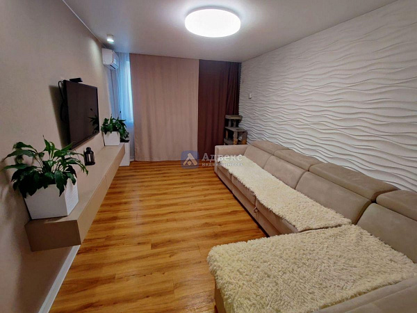 Квартира 3-комн., 80 м²