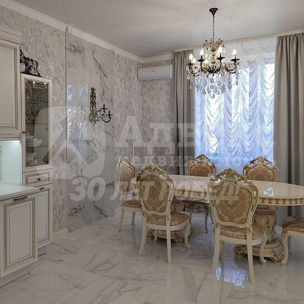 Коттедж 301.2 м²