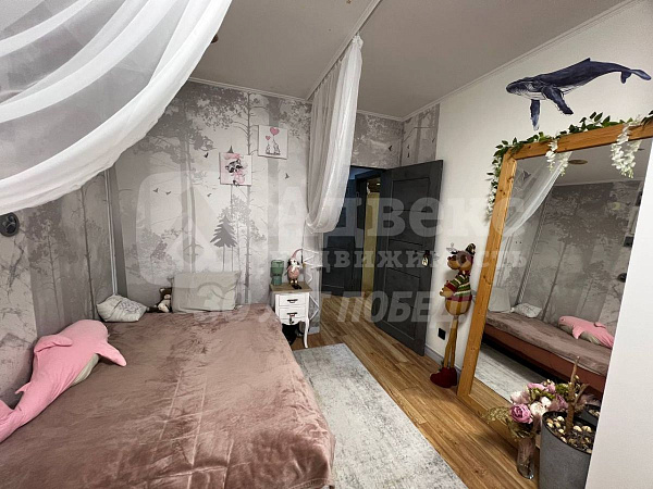 Квартира 3-комн., 85 м²