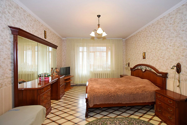 4-к квартира, 151 кв.м. 4-к квартира, 151 кв.м.