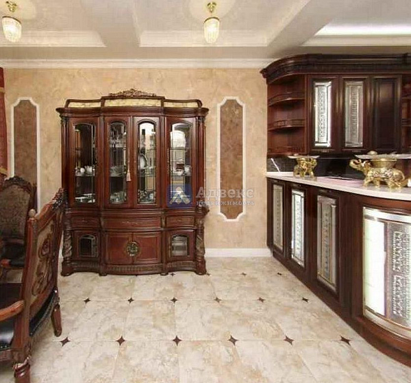 Коттедж 260 м²