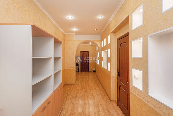 4-к квартира, 180 кв.м.