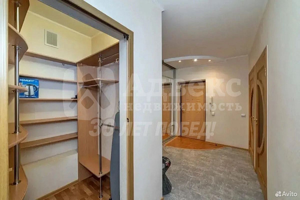 Квартира 2-комн., 70 м²