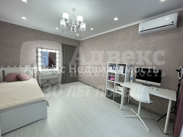 Квартира 3-комн., 105.4 м²