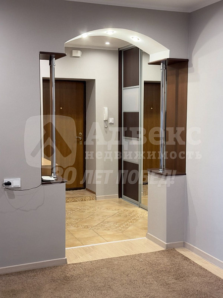 Квартира 3-комн., 137.3 м²