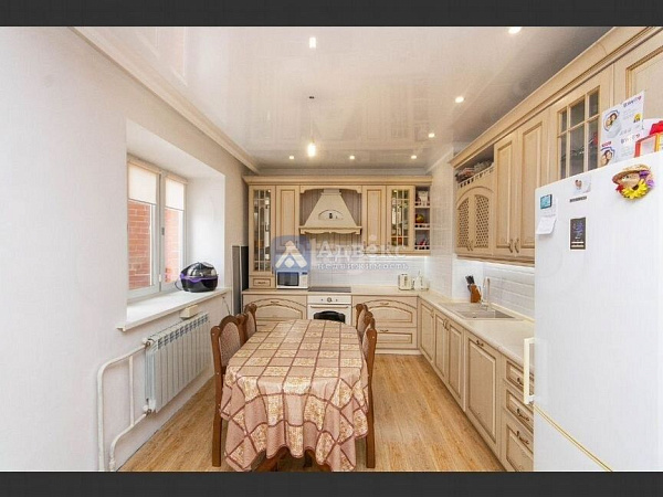 Квартира 3-комн., 109 м²