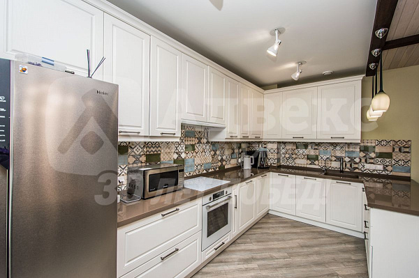 Квартира 3-комн., 117 м²