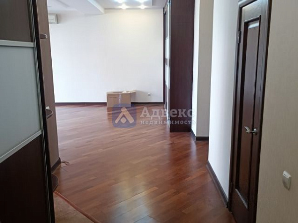 Квартира 3-комн., 124.2 м²