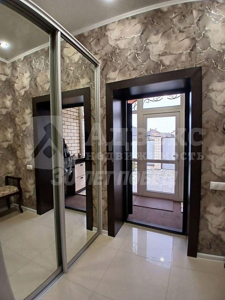 Коттедж 200 м²