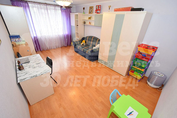 Квартира 3-комн., 91 м²
