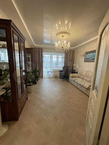 Квартира 2-комн., 76 м²