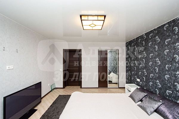 Квартира 2-комн., 93.4 м²