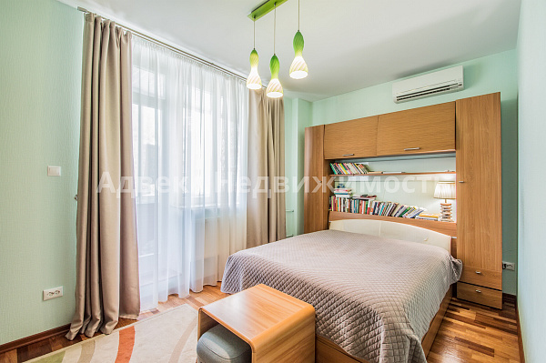 Квартира 2-комн., 92 м²