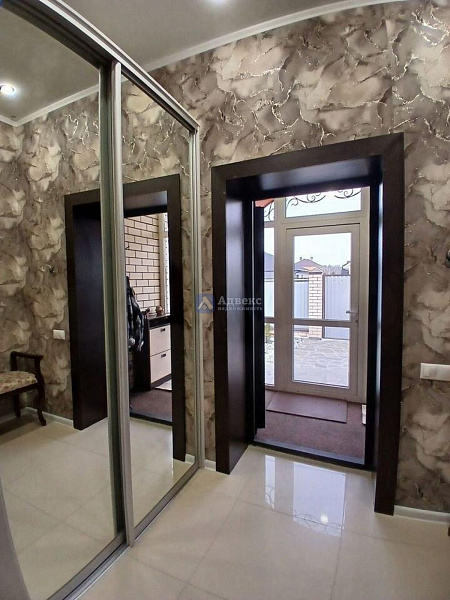 Коттедж 200 м²