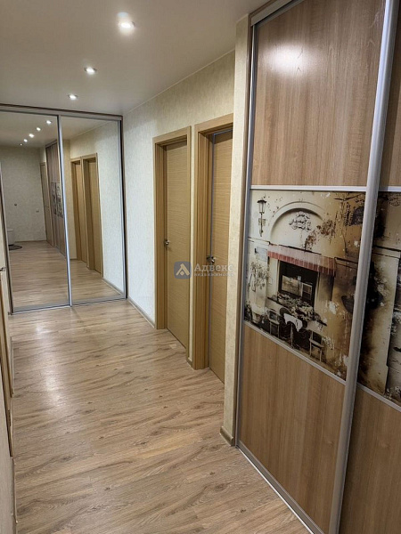 Квартира 3-комн., 72 м²