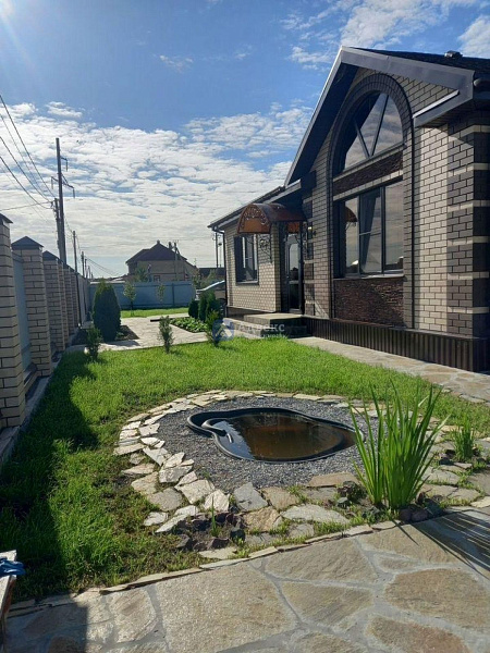 Коттедж 200 м²