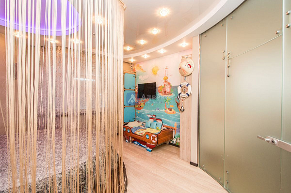 Квартира 3-комн., 119 м²