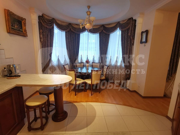 4-к квартира, 233 кв.м.