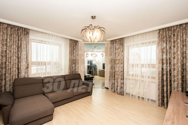 Квартира 4-комн., 156 м²