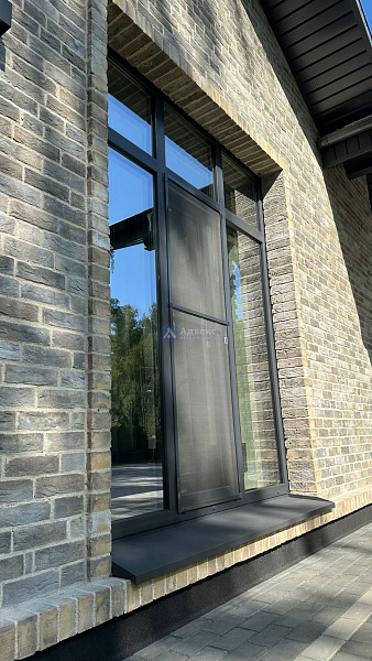 Коттедж 196 м²