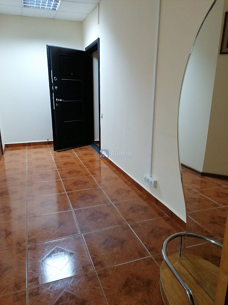 Офисные помещения 100.6 м² Офисные помещения 100.6 м²