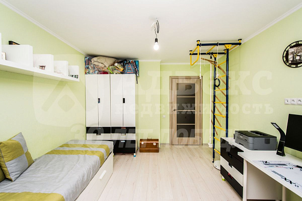 Квартира 3-комн., 75 м²