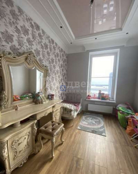 Квартира 3-комн., 93.7 м²