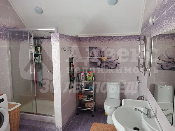 Коттедж 207 м²