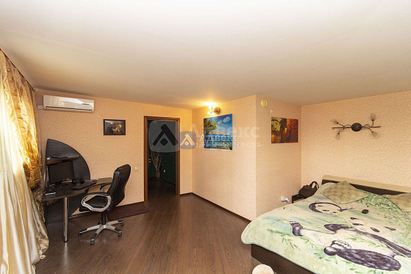 Квартира 3-комн., 160 м² Квартира 3-комн., 160 м²