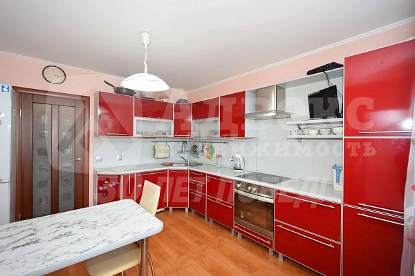 Квартира 3-комн., 91 м²