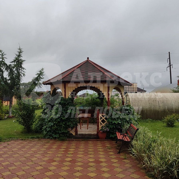 Коттедж 240 м²