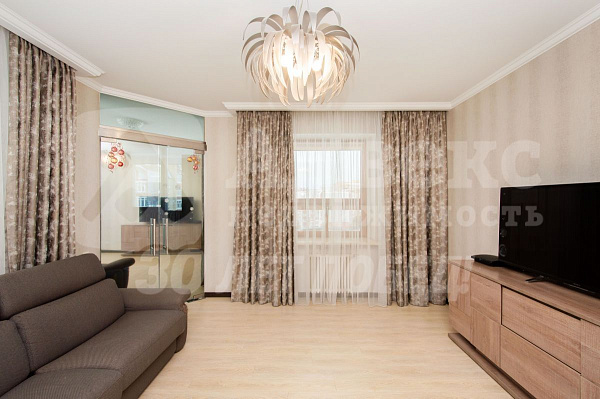 Квартира 4-комн., 156 м²