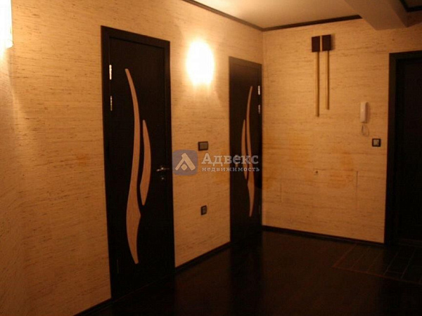 Квартира 3-комн., 100 м² Квартира 3-комн., 100 м²