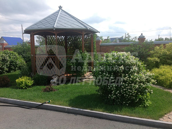 Коттедж 347.9 м²