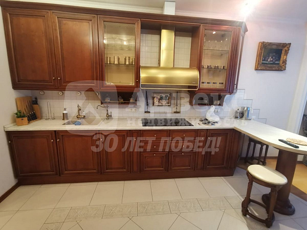 4-к квартира, 233 кв.м.