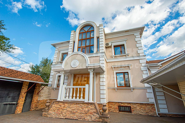 Дом, 275 кв.м.