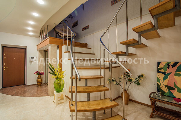 Квартира 4-комн., 185.3 м²