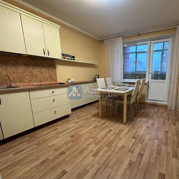 2-к квартира, 66 кв.м.