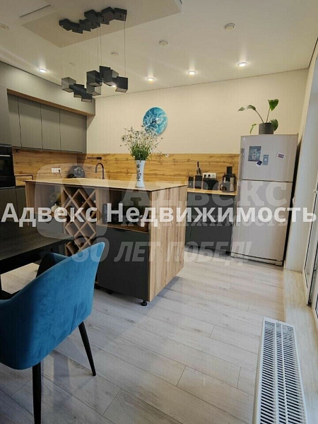 Квартира 3-комн., 103 м²