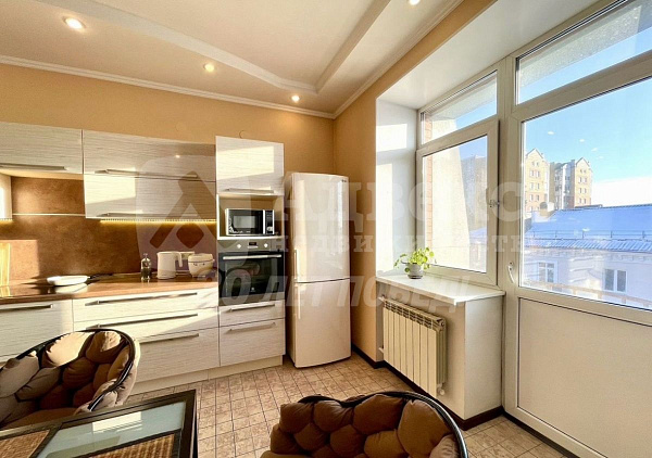 Квартира 3-комн., 125.8 м²