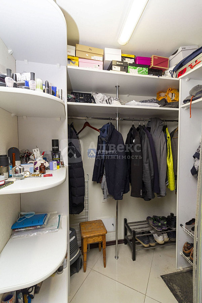 Квартира 3-комн., 160 м² Квартира 3-комн., 160 м²