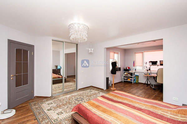 Дом, 230 кв.м.