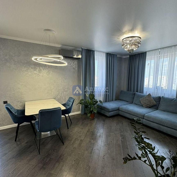 Квартира 3-комн., 90 м² Квартира 3-комн., 90 м²