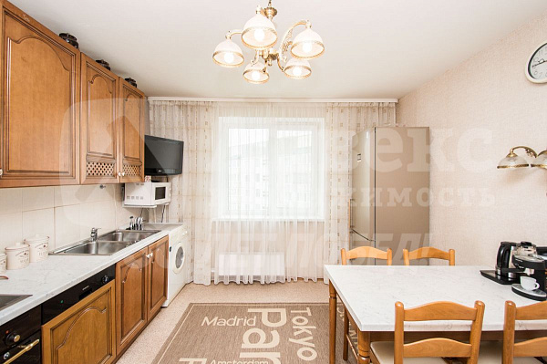 Квартира 3-комн., 87 м²