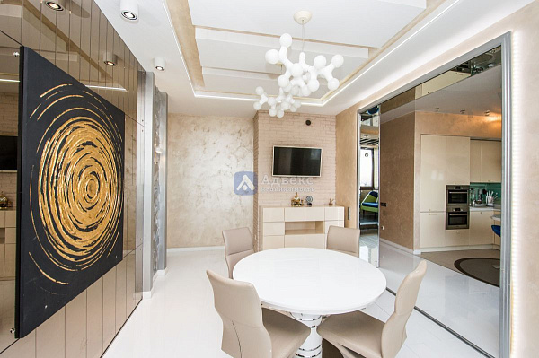 Квартира 3-комн., 119 м²