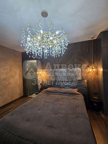 Квартира 2-комн., 100 м²