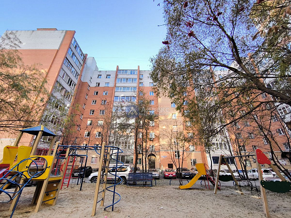 Квартира 3-комн., 107.7 м²