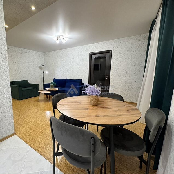 Квартира 2-комн., 42 м²